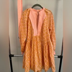 Adorable, 70s style, floral dress.